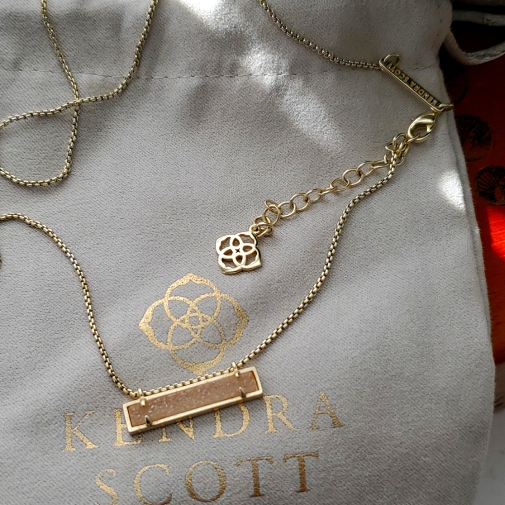 Kendra Scott Leanor Necklace